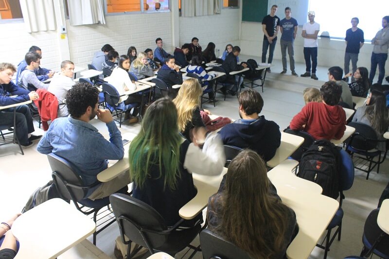 Alunos do projeto Einstein Brasil